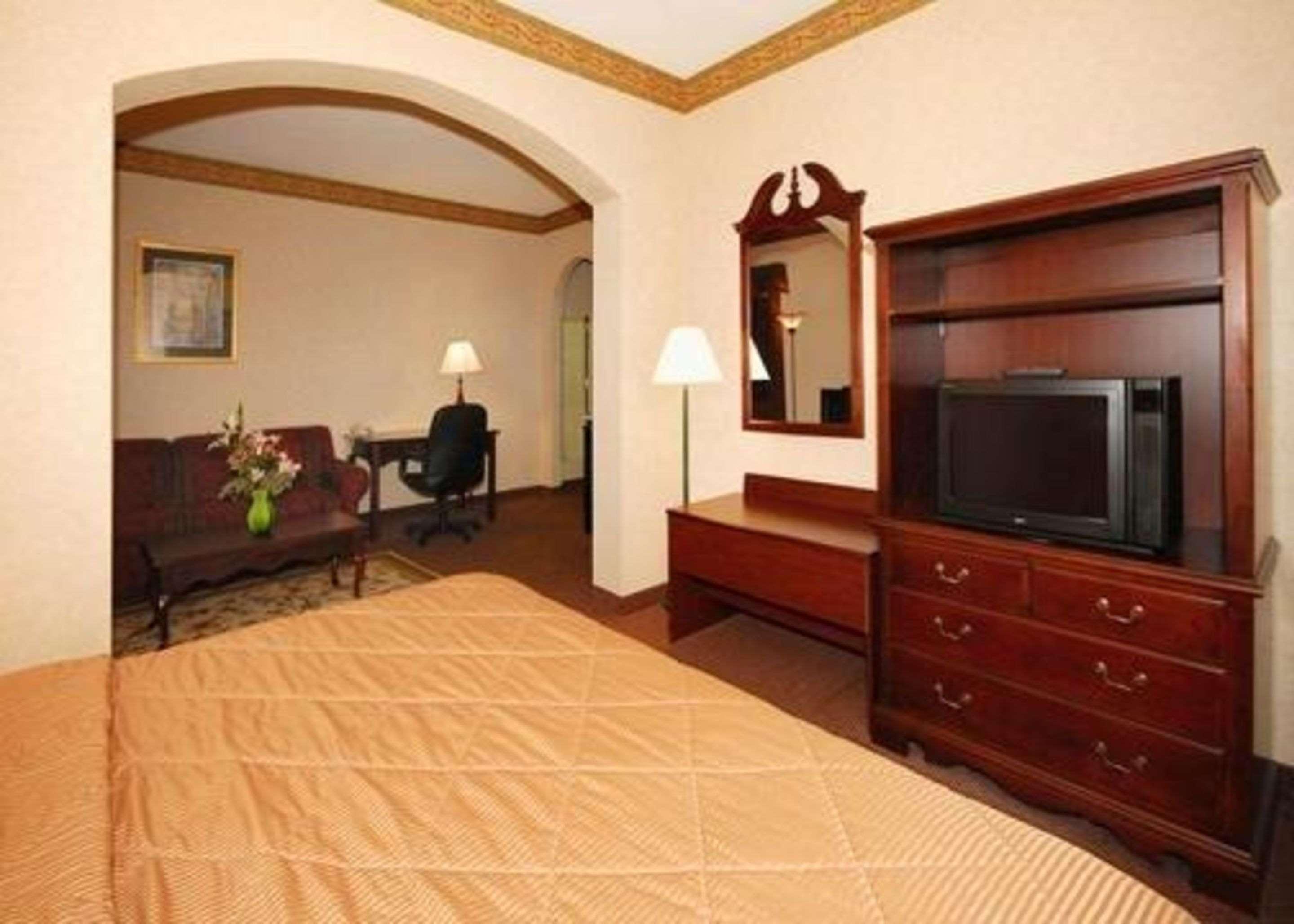 Quality Inn & Suites Tarboro - Kingsboro Eksteriør bilde