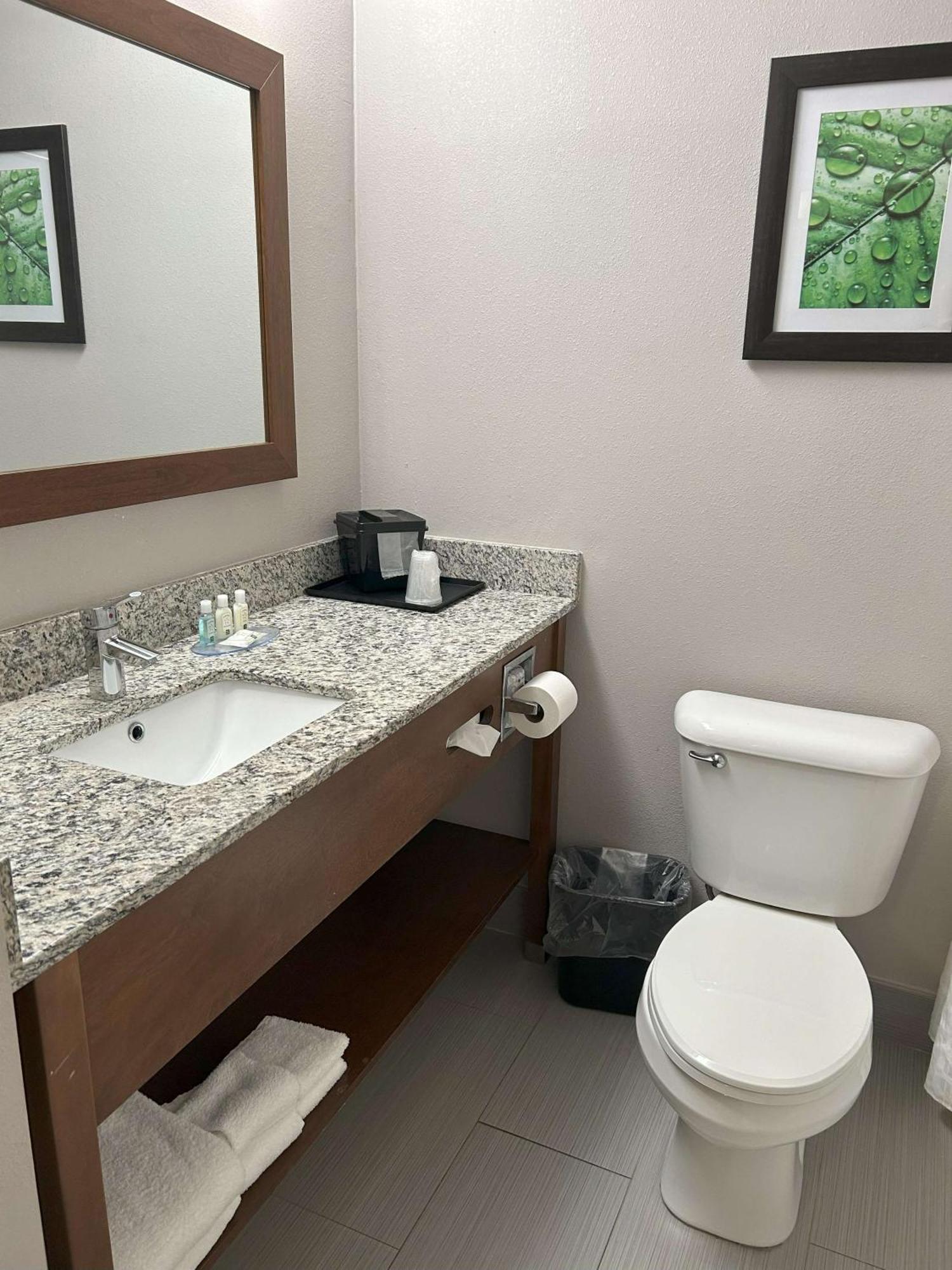 Quality Inn & Suites Tarboro - Kingsboro Eksteriør bilde